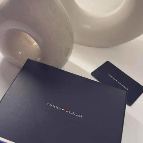Tommy Hilfiger box used, empty