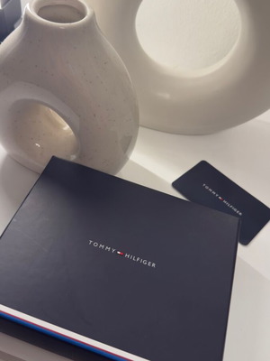 Tommy Hilfiger box used, empty
