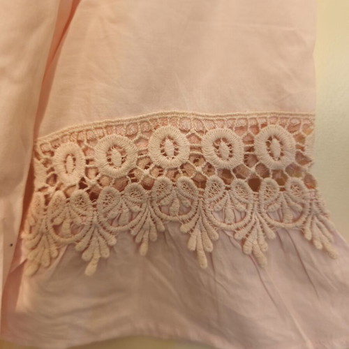 Women's cotton shirt like new, medium, pale pink with lace detail