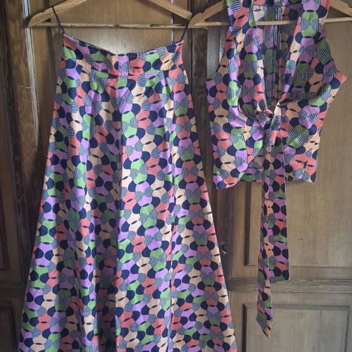 Vintage taffeta set like new