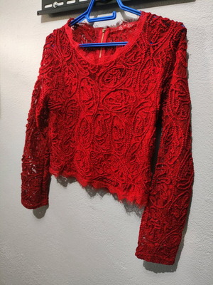 Γυναικείο crop top Zara σαν καινούργιο, κόκκινο με δαντέλα και φερμουάρ
