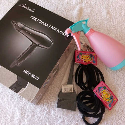 Hair dryer 2000W and accessories new, used hair straightener included