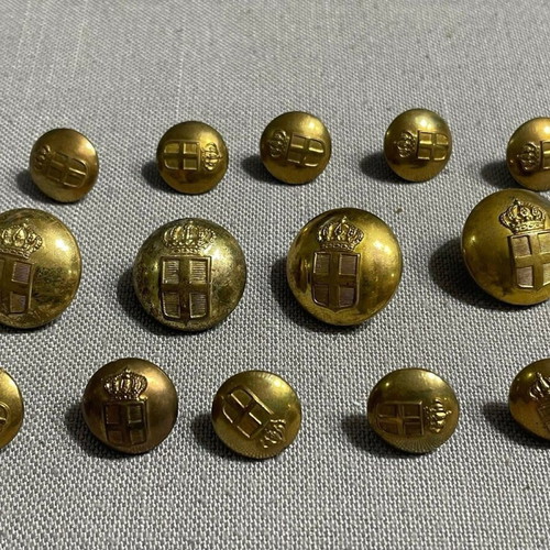 Button set used for PZ regulation 1953 tunic
