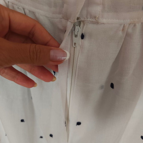 Vintage white dress with blue roses, like new, sizes L to XXL