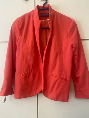 Blazer new, size 38, coral color