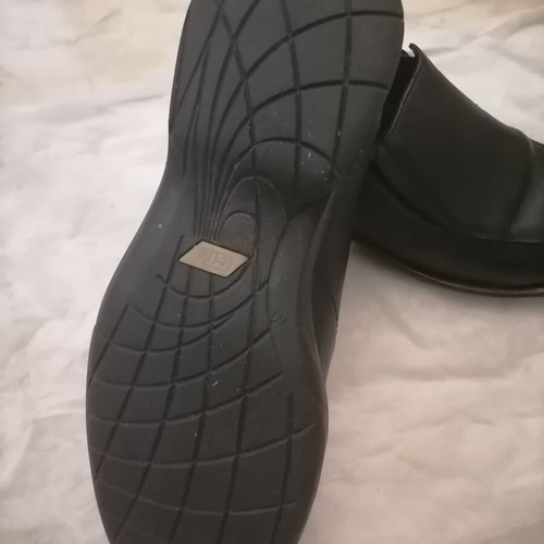 Robinson men's leather slip-on shoes like new, black, size 41