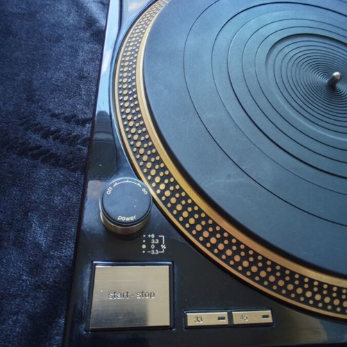 Technics SL-1200 LTD turntable used, 24K gold plated limited edition