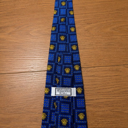 Gianni Versace silk tie like new, blue and gold