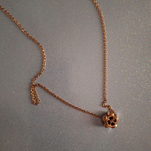Folli Follie necklace like new, gold color with barrel and stones