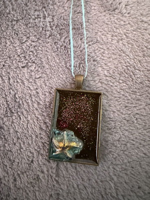 Vintage necklace with stars made of resin, multicolor