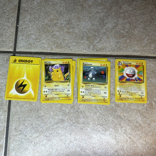 Συλλεκτικές κάρτες Pokemon 1999 μεταχειρισμένες, σετ