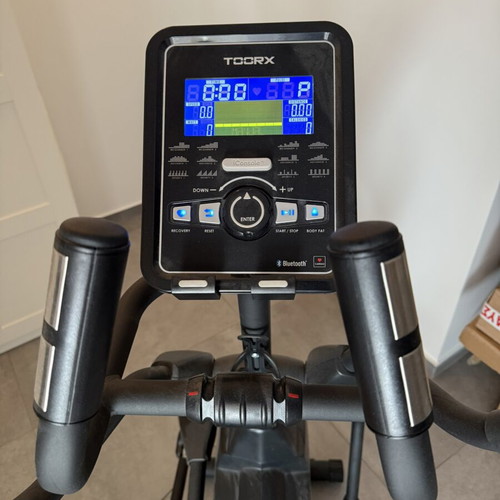Elliptical machine model ERX 700 like new