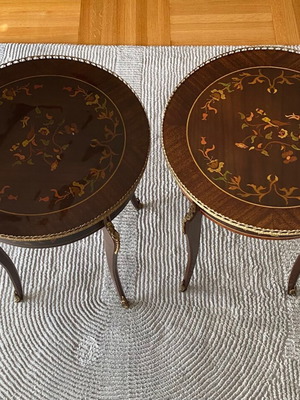 Louis Kenz round coffee tables used, marquetry, set of 2