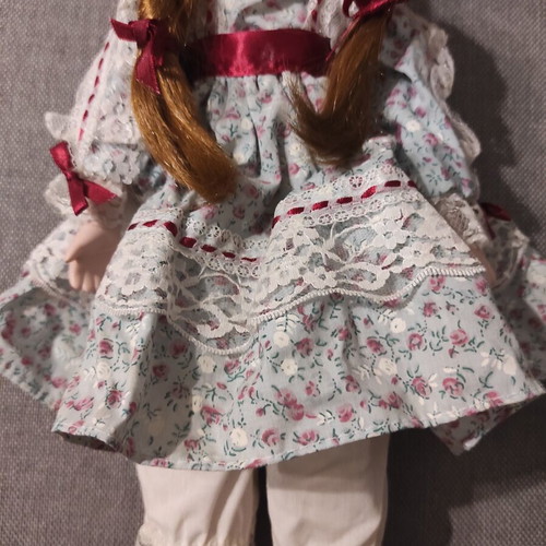 Porcelain doll Melissa heritage mint collection 40 cm like new