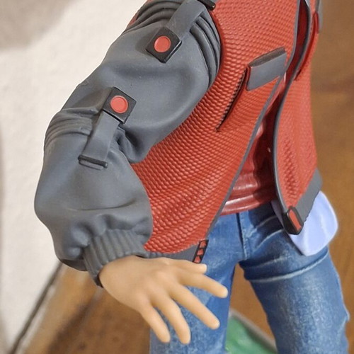 Marty McFly Hoverboard Statue Back to the Future II 1/10 Scale like new
