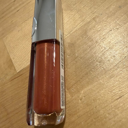 L'Oreal Paris Plump Ambition Hyaluron Lip Oil, shade 650 Nude Macaron