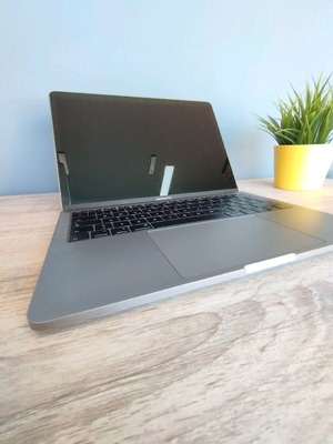 MACBOOK PRO 13