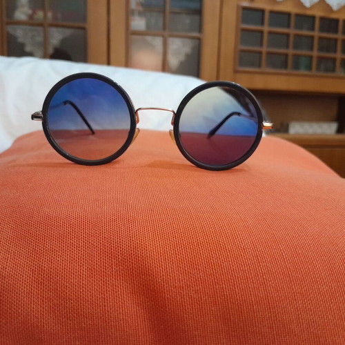 Vintage sunglasses like new, gold color