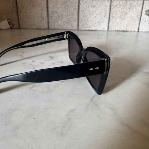 Isabel Marant sunglasses like new, black acetate frame, square shape