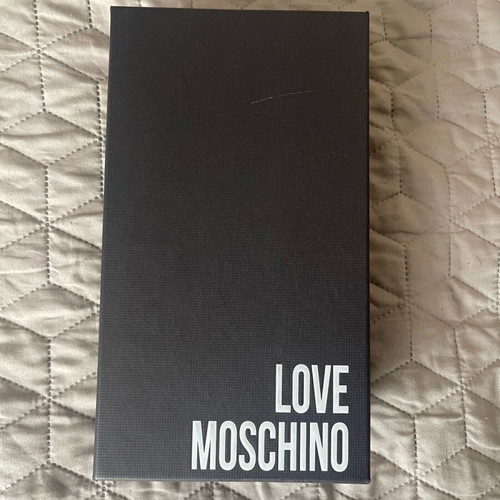Love Moschino light pink crossbody phone pouch wallet new with tags