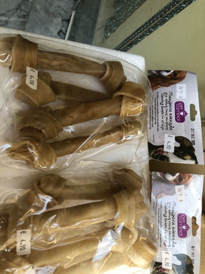 Pet Camelot Natural Cowhide Chewing Bones Pack 2x4 Pieces 16.5cm