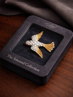 Vintage καρφίτσα Attwood Collection μεταχειρισμένη με πουλί 24Κ επιχρυσωμένη