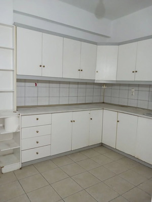 Διαμέρισμα 3ου ορόφου 68 τ.μ. με 2 υπνοδωμάτια στον Πειραιά Καμίνια