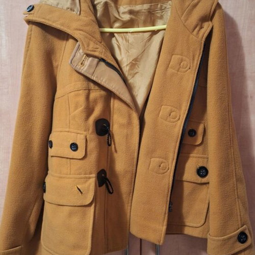 Women's coat with hood camel size M like new