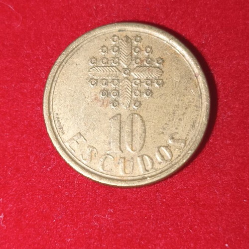 Portugal 10 Escudos Coin used