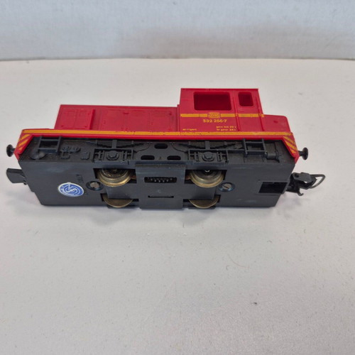 Lima H0 Train Set BR 332 and 6 DB Freight Cars used