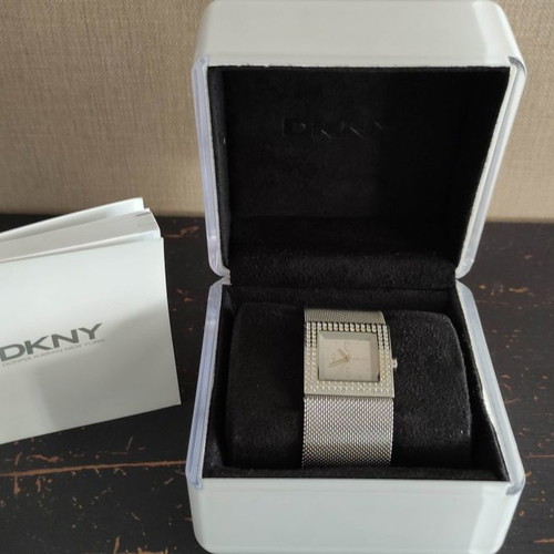 DKNY stainless steel watch like new with crystals women's