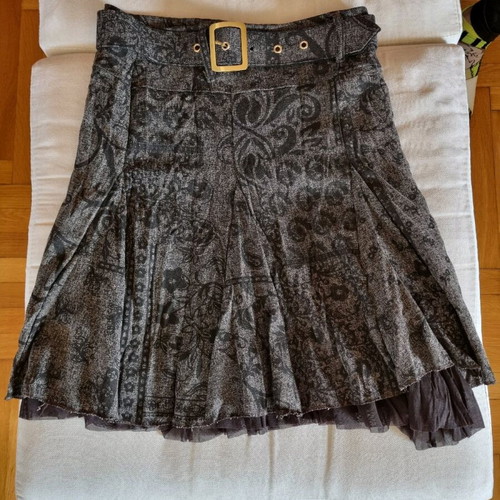 Skirt size M like new
