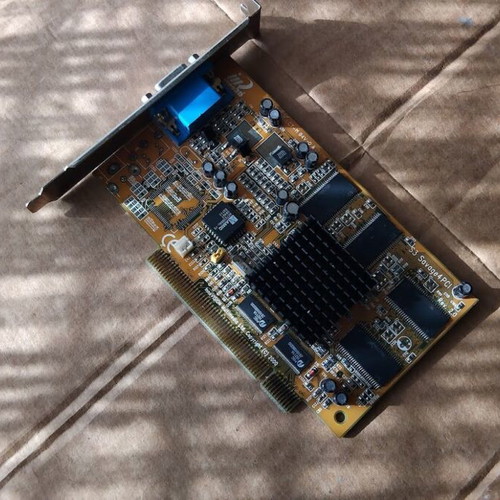 S3 Savage4 Inno3D/InnoVISION 16MB SDR 64bit PCI graphics card like new