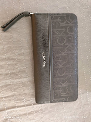 Πορτοφόλι Calvin Klein zip around continental νέο μαύρο