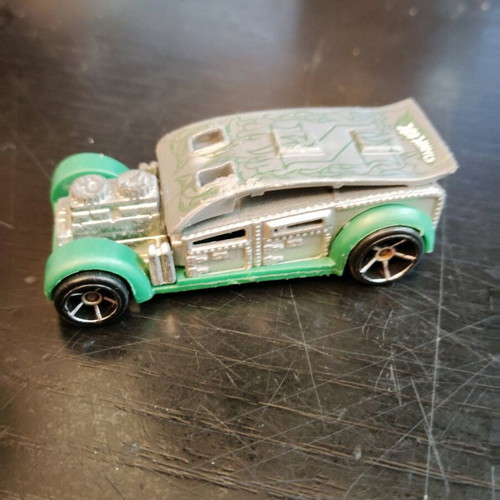 Hot Wheels Fast Cash 2011 used toy car