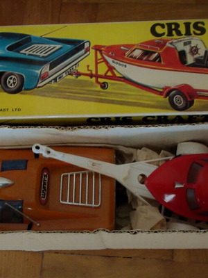 Porsche trailer and battery-operated boat from the 70s, new in box