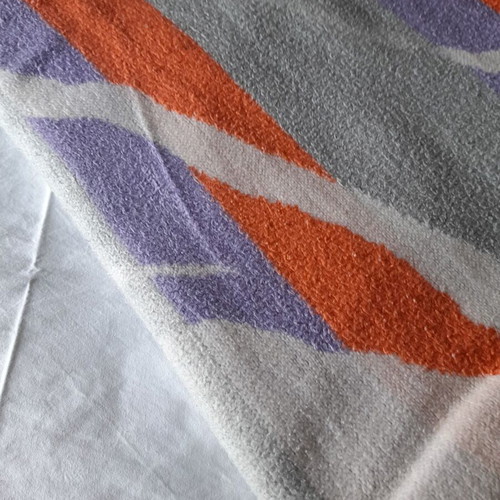 Single blanket used for single or semi-double bed
