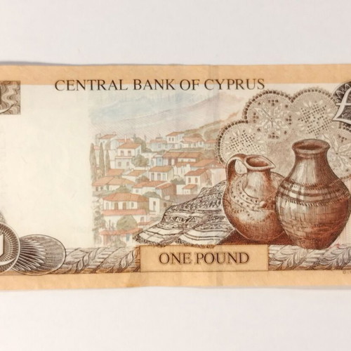 Paper money 1 lira Cyprus 2001 like new