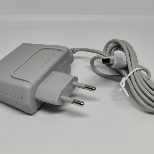 Nintendo 3DS 2DS DSi XL charger like new, gray