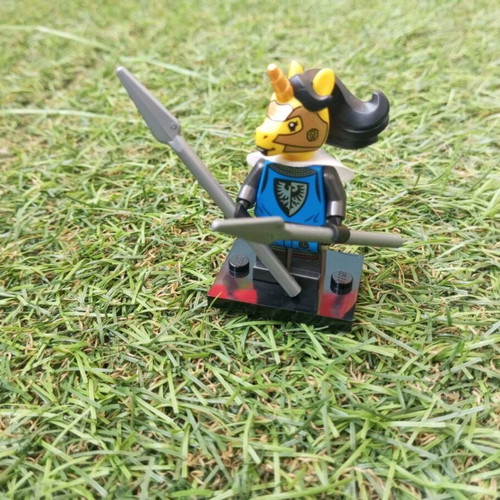 Lego Medieval Unicorn Knight like new Black Falcon
