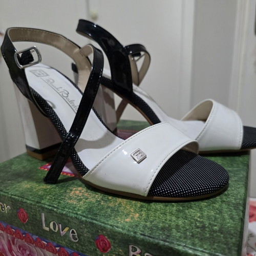 Vintage Industries sandals platform size 37 new, black multicolor