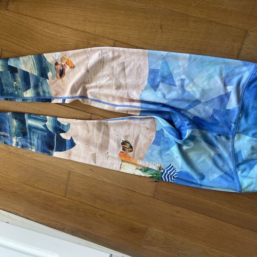 Reebok leggings used, summer design, beige and blue