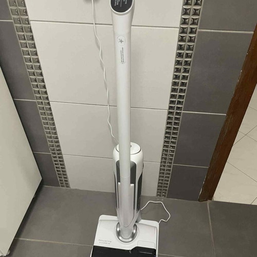 Rowenta X Clean 10 Wet & Dry stick vacuum cleaner new