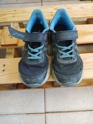 Παιδικά αθλητικά παπούτσια Asics μεταχειρισμένα, No 35, μπλε και τιρκουάζ