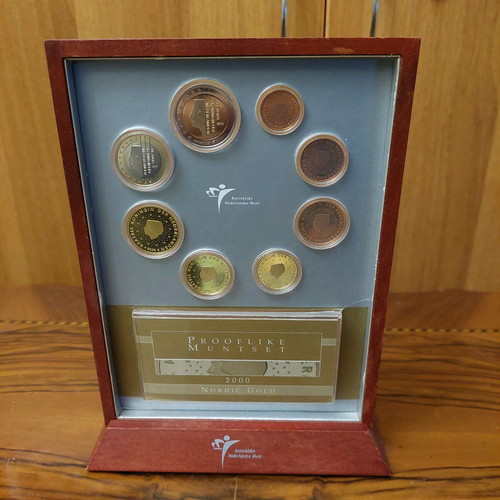 Nordic Gold prooflike euro coin set 2000 from Netherlands new