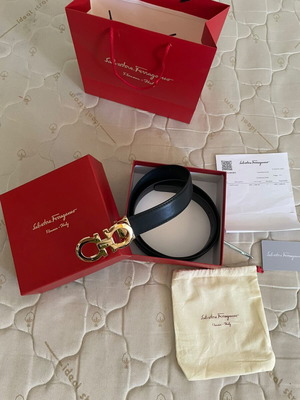 Salvatore Ferragamo belt with elegant minimal design