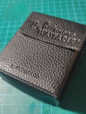 Ray-Ban Folding Wayfarer кожен калъф като нов, черен