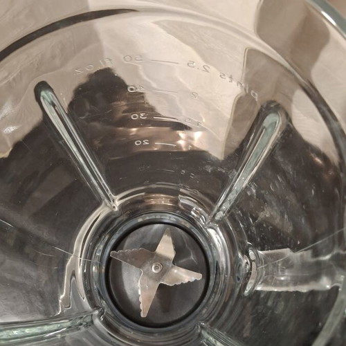 Philips HR2074 blender like new with 2L glass jar, 600W