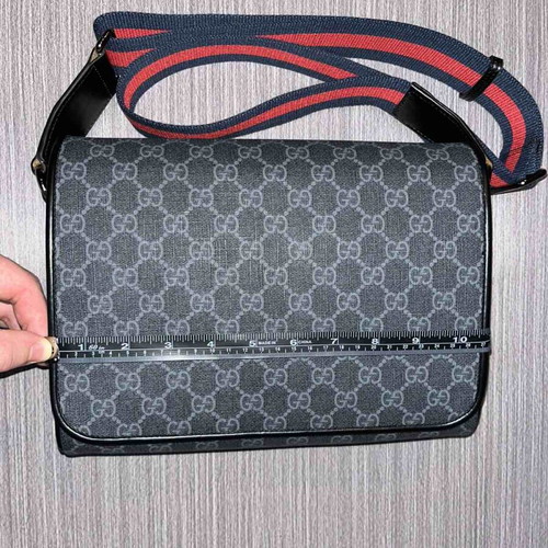 Gucci GG Messenger Bag medium σε μαύρο, σαν καινούργιο