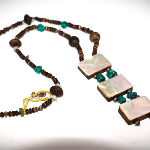 Necklace with coconut beads and semi-precious stones, new